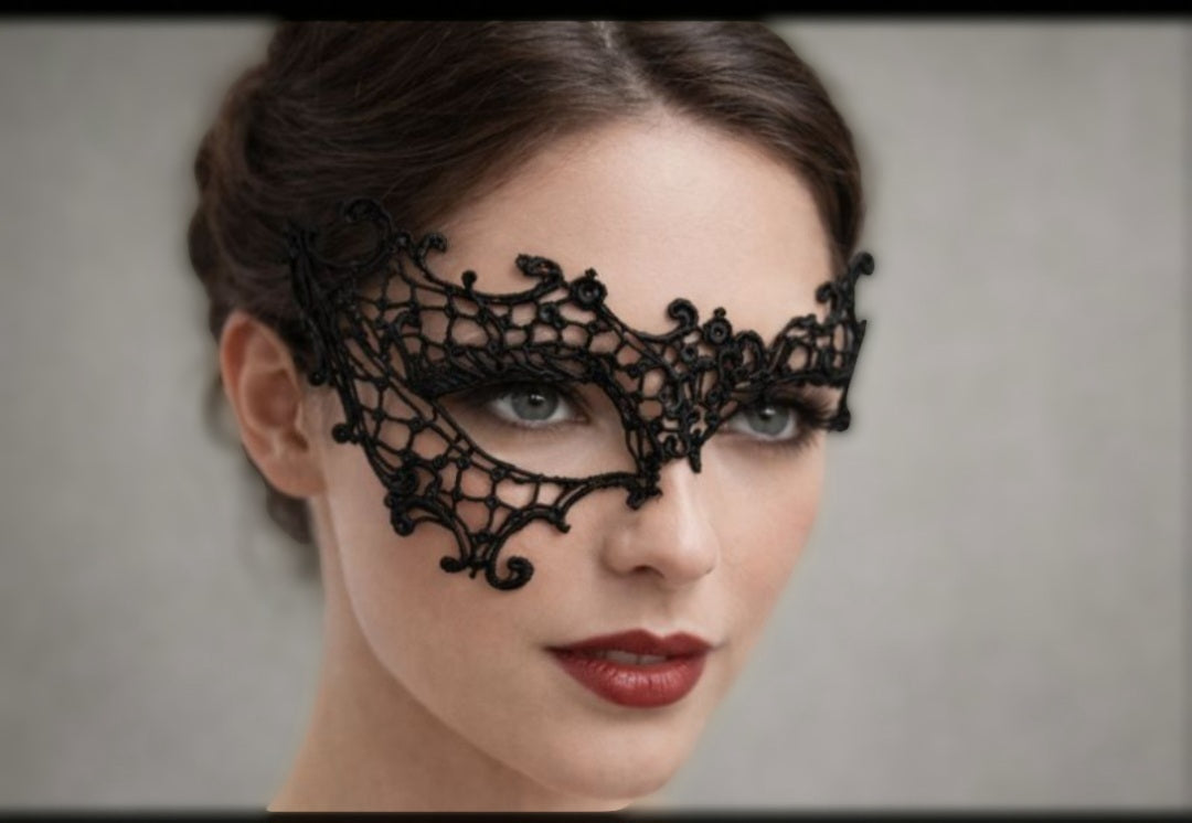Elegant Lace mask